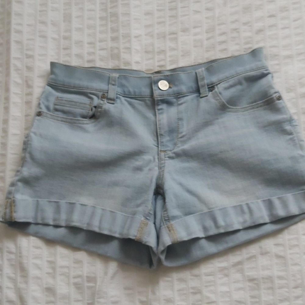 Light wash denim Jean shorts